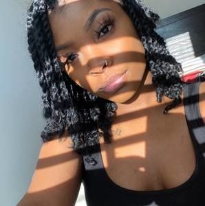 Meet your Posher, Alize